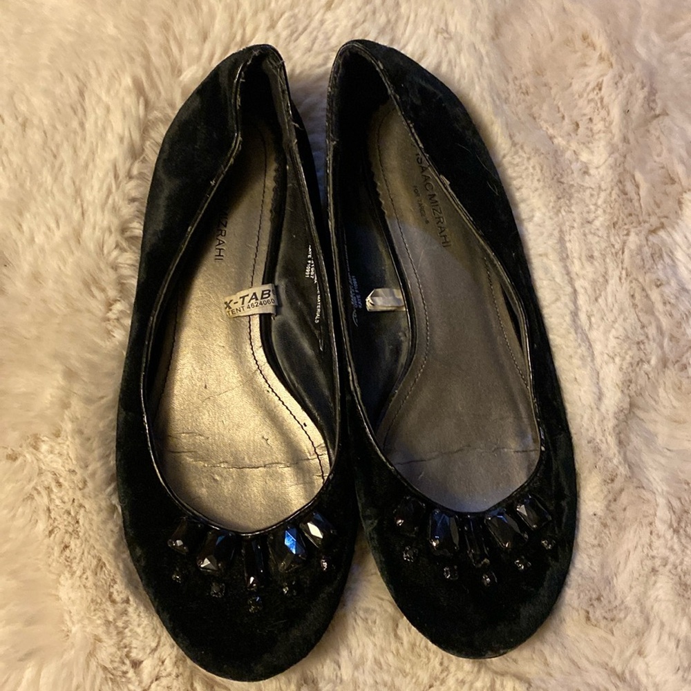 ISAAC MIZRAHI black beaded velour ballet flats size 8 1/2